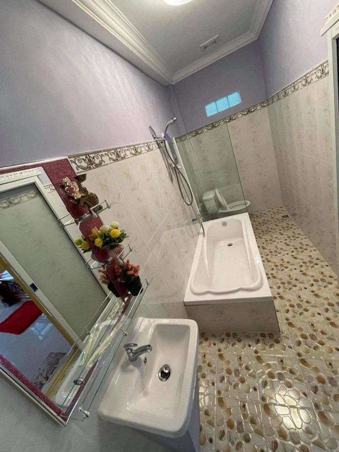 Mabuhay Guesthouse Kampot Buitenkant foto