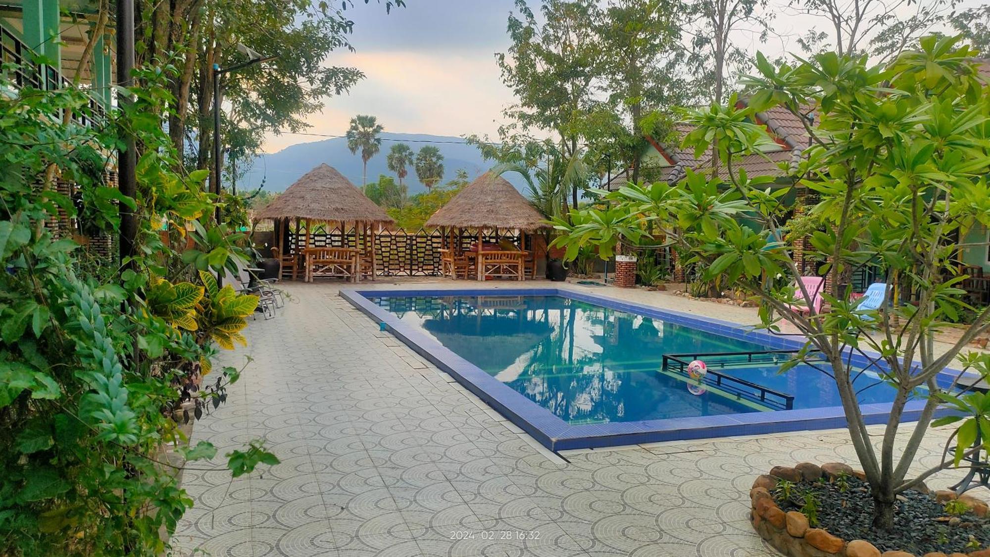 Mabuhay Guesthouse Kampot Buitenkant foto